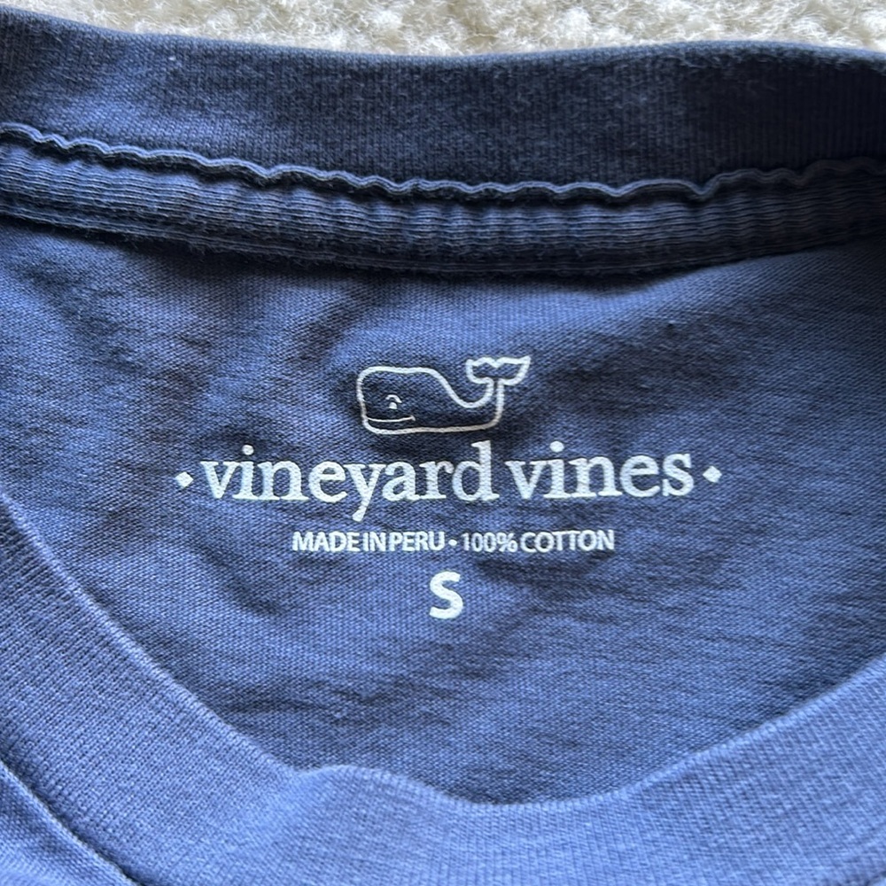 Vineyard Vines T-Shirt - Picture 4 of 9